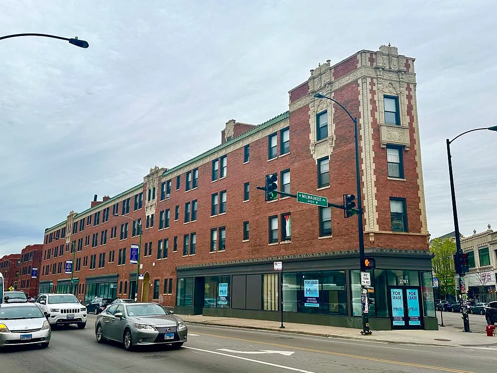 Appealing Studio, 1 Bath at Diversey + Milwaukee (Logan Square) — Photo 1