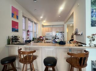 3238 N Sheffield Ave APT 1, Chicago, IL 60657