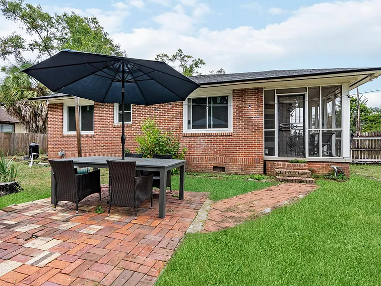 1507 W Gregory St — Photo 14