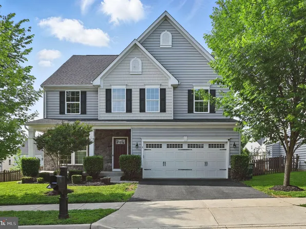 8 William Albert Way, Lovettsville, VA 20180