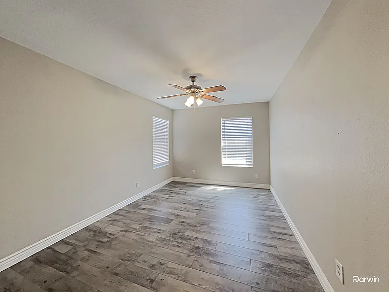 12960 N B St — Photo 13
