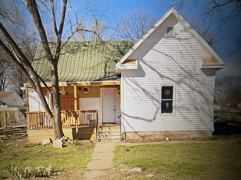 603 W Division St — Photo 1