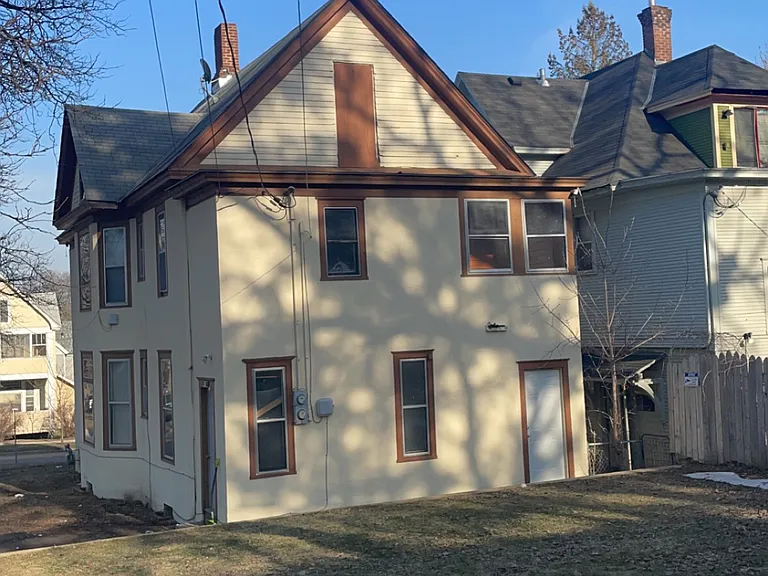 1137 Edgerton St — Photo 18