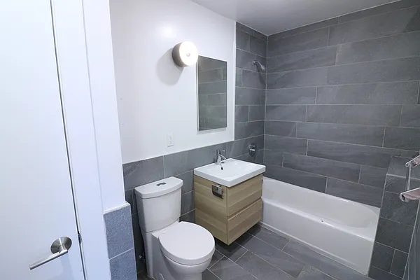 Rented by David Francis New York LLC | media 35