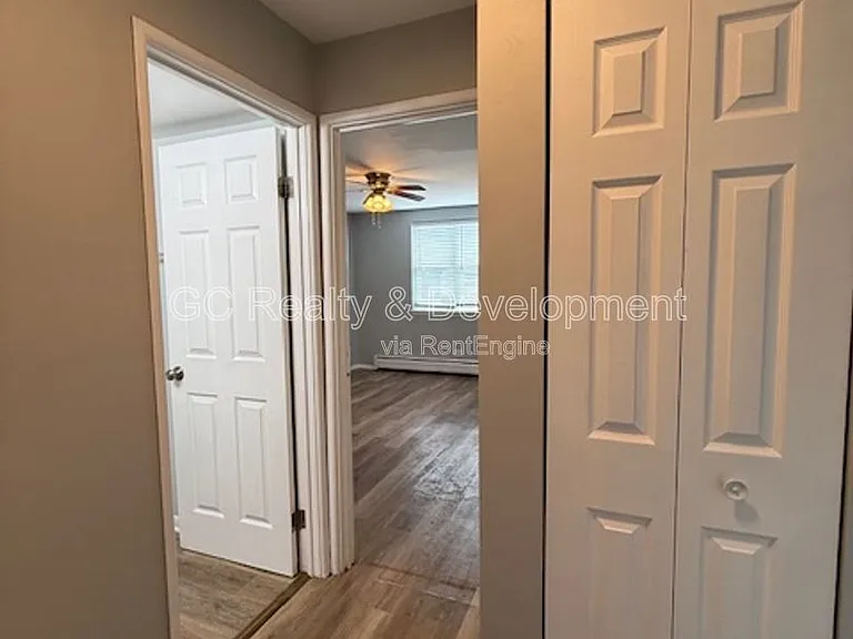 314 S Warwick Ave — Photo 8
