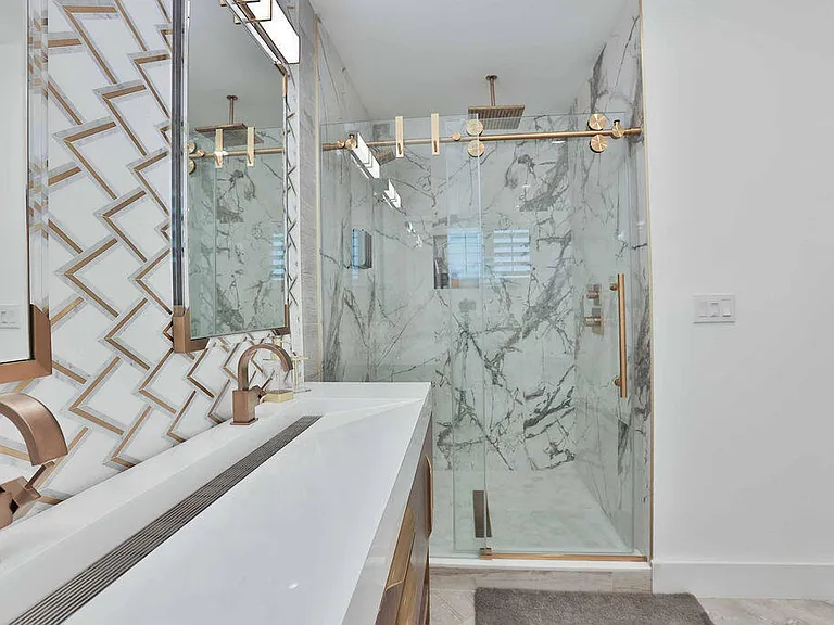 713 Forsyth St — Photo 23
