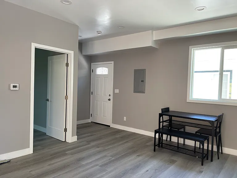 7911 Royer Ave — Photo 13