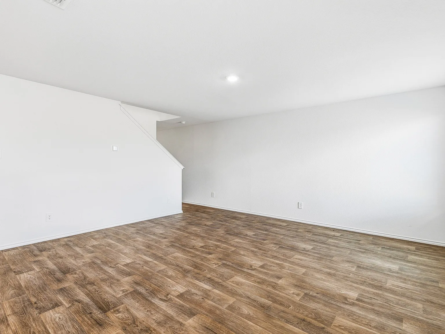 4 bed, 2.5 bath, 1892 sqft, $2,250 — Photo 4