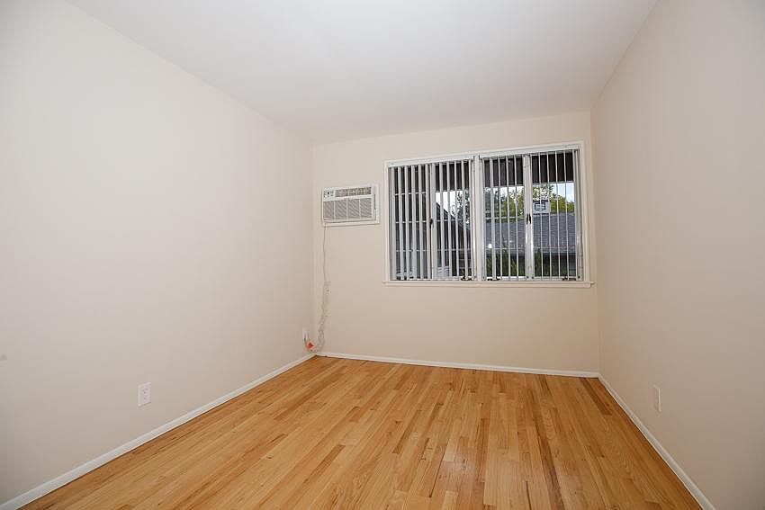 1st image of 607 Linwood Ave APT D
