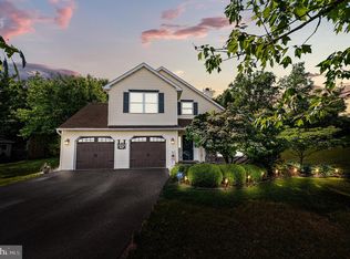 309 Cameron Dr, Douglassville, PA 19518