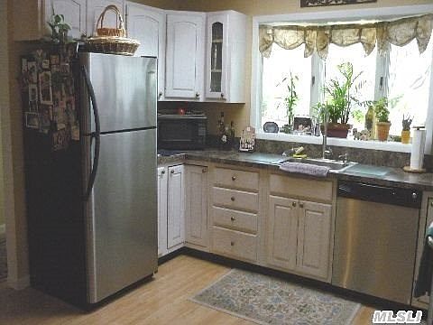 2nd image of 12 Alfred Ln