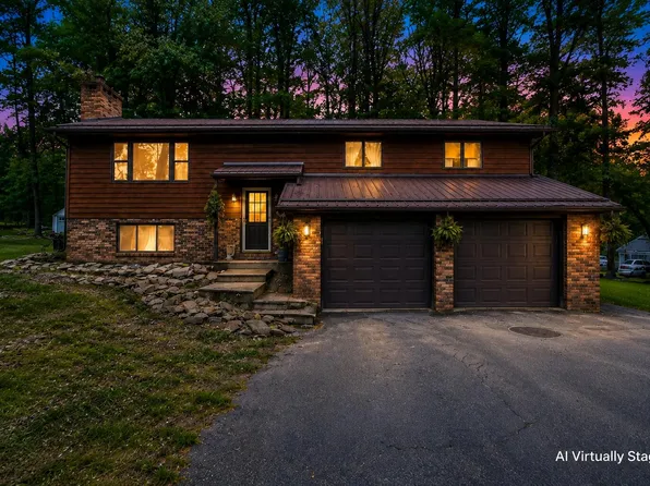 892 Port Au Prince Rd, Du Bois, PA 15801