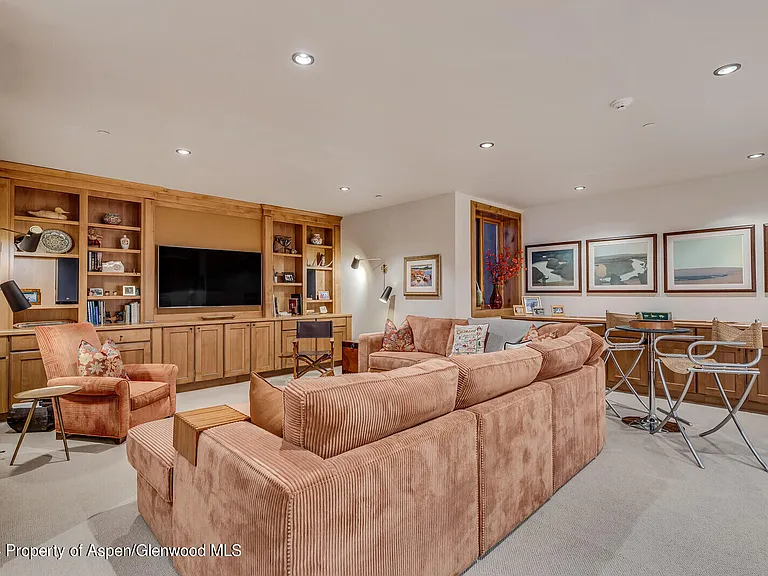138 Club Lodge Dr — Photo 30