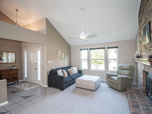 4th image of 7761 S Chatham Ct