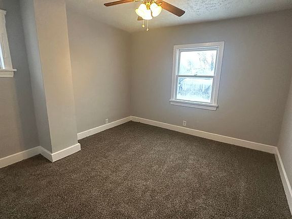 5th image of 13703 Thornhurst Ave