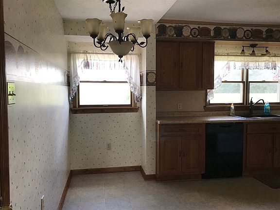Kitchen/dining area