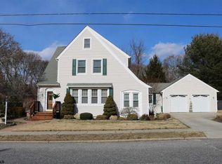 18 W Greenwich Ave, Linwood, NJ 08221