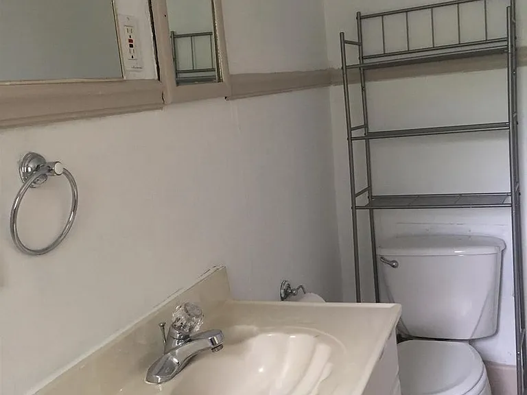 1714 Ashwood Ave #C — Photo 10