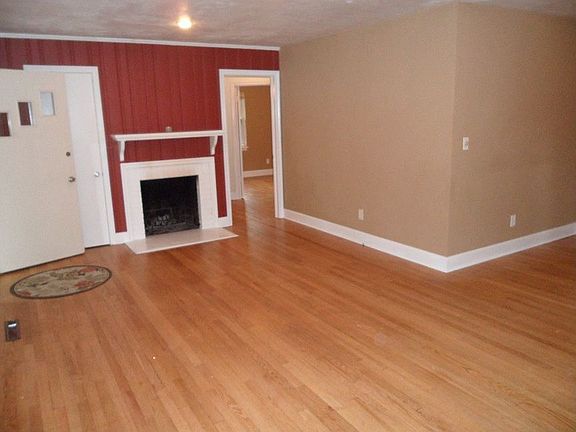 2nd image of 168 Blades St