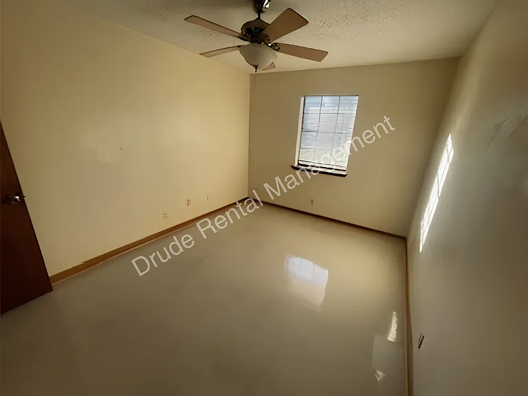 610 Old Covington Hwy — Photo 10