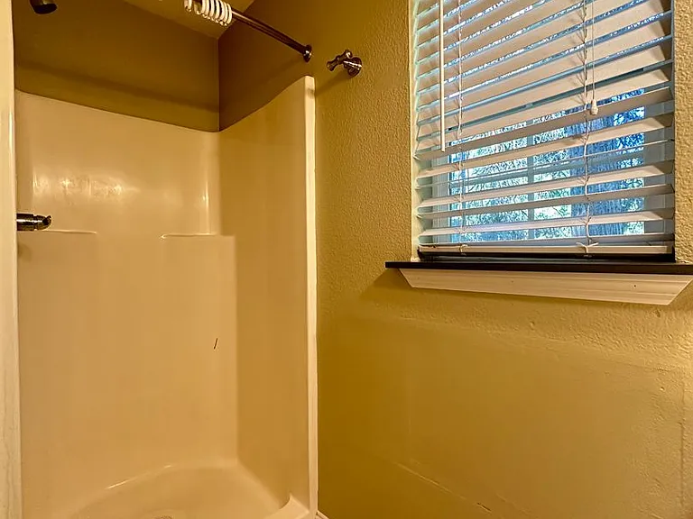 2932 Alder Dr — Photo 10