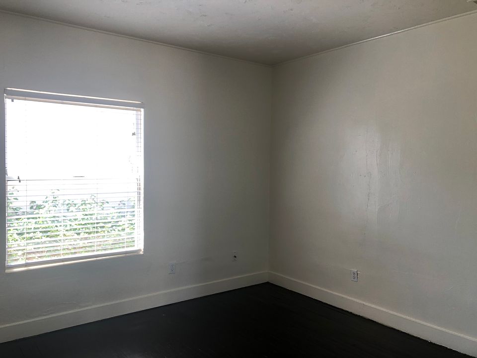 1st image of 455 E 1st Ave APT 2