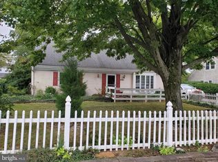 4741 Hulmeville Rd, Bensalem, PA 19020