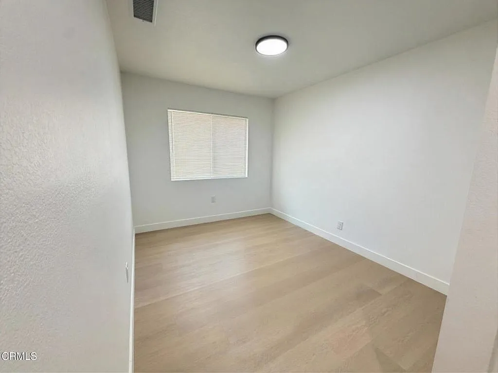 3 bed, 2.0 bath, 798 sqft, $2,500 — Photo 2