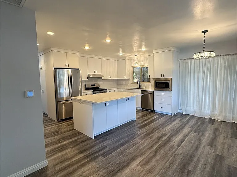 4645 Chicago Ave — Photo 19