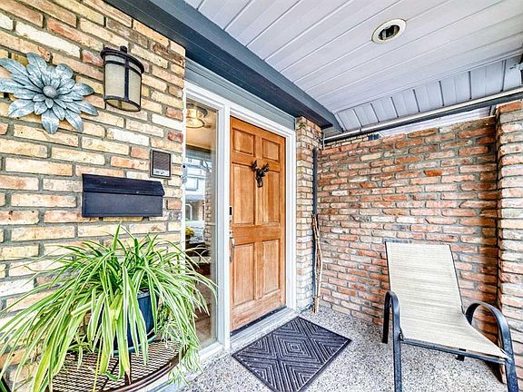 3rd image of 4037 N 42nd St NW #242