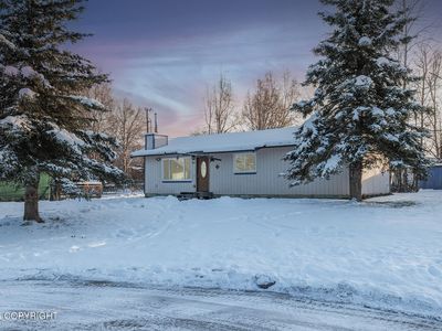 8510 Hidden View Ct, Anchorage, AK, 99504