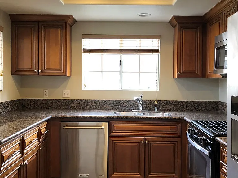 21897 Southgate #309 — Photo 5