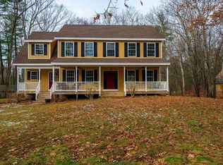 8 Tyler Dr, Londonderry, NH 03053