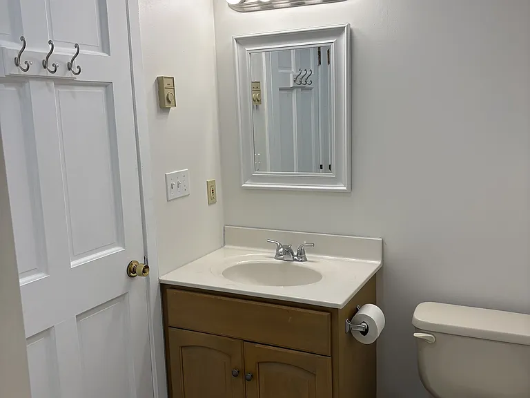 1343 Linden St #4 — Photo 5