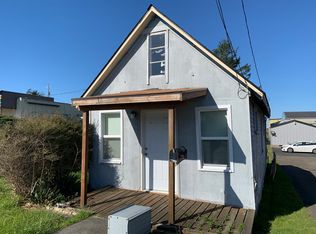 1942 Virginia St, North Bend, OR 97459