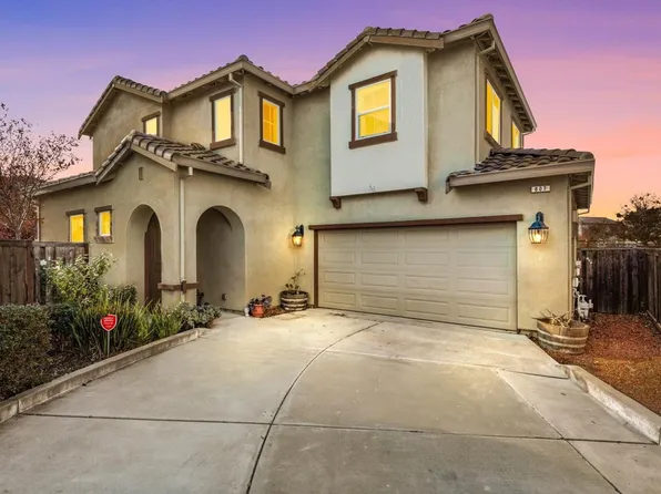 607 Embassy Circle, Vacaville, CA 95688