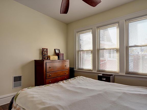 5th image of 1762 E Long St #4