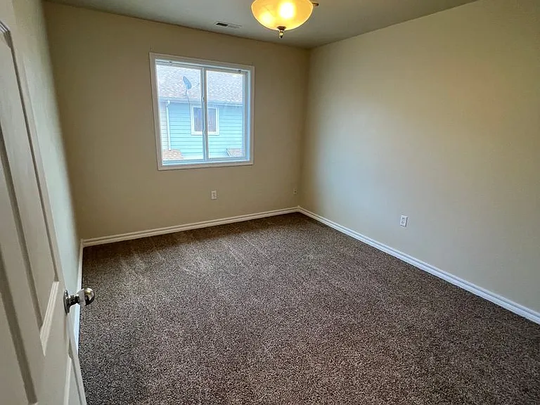 28 Fuller Cir — Photo 4