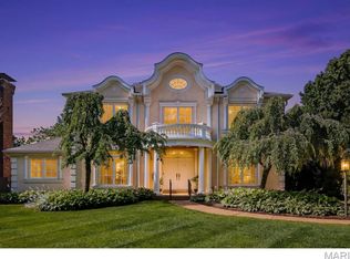 7350 Maryland Ave, Saint Louis, MO 63130