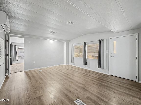 4th image of 10401 N CAVE CREEK Road #134