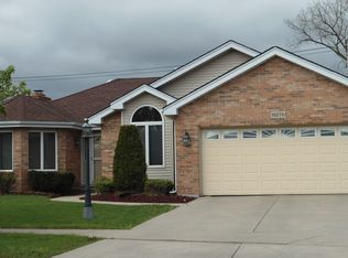 19278 Lange St, Lansing, IL