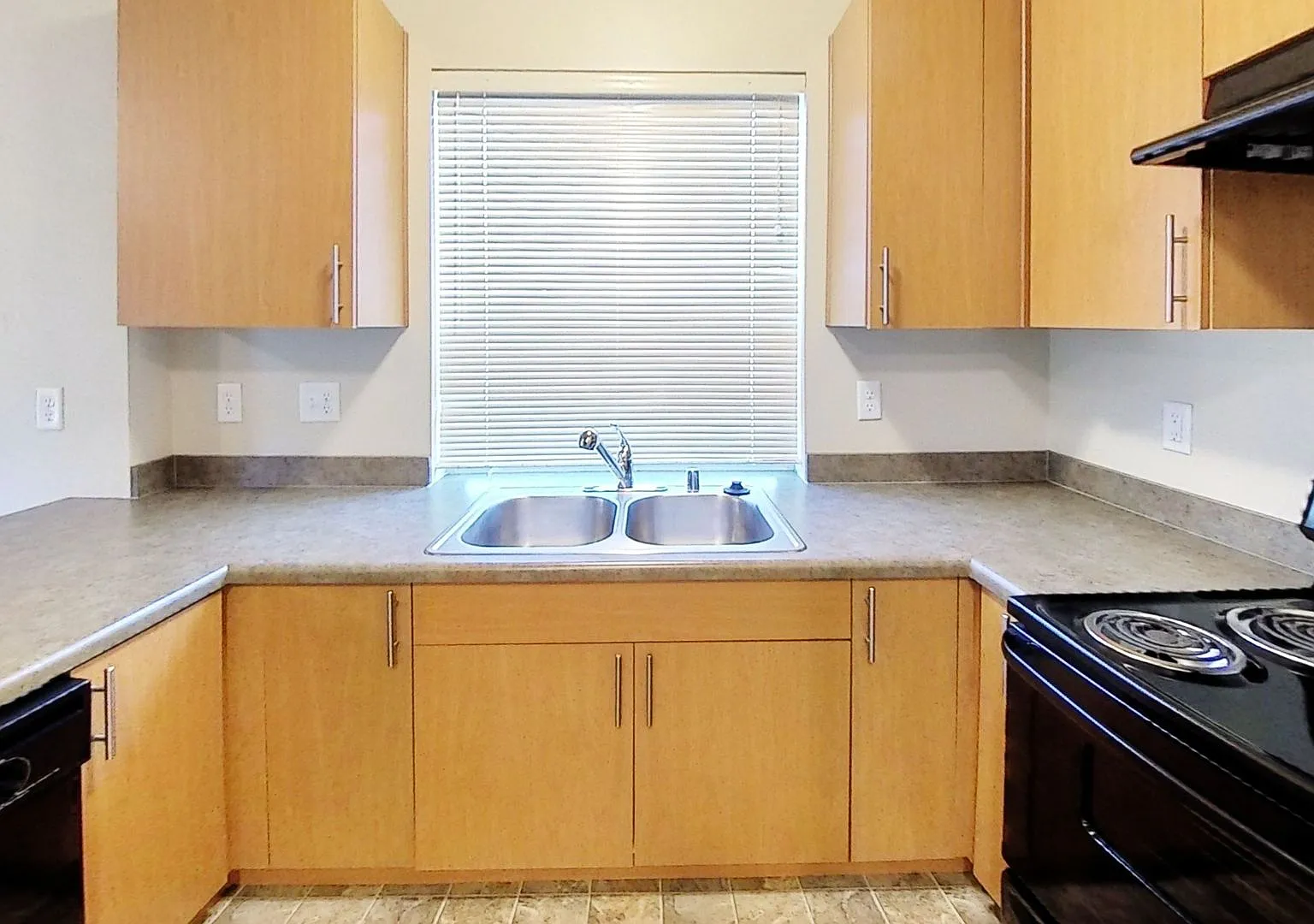 University Place Apartments — Photo 2