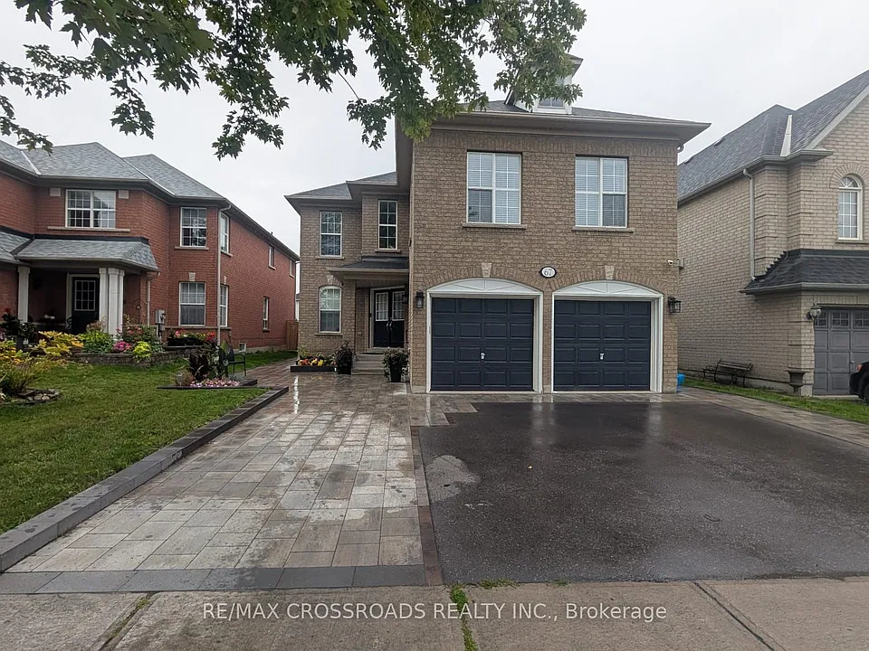 67 Medland Ave #LOWER