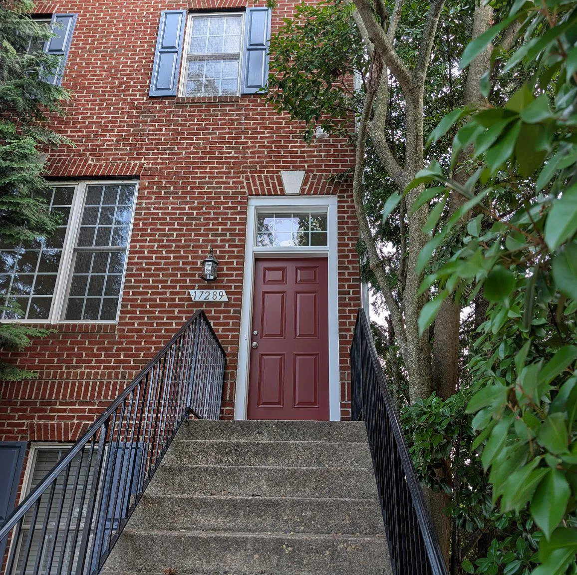 4 bed, 3.5 bath, 2531 sqft, $2,900 — Photo 1