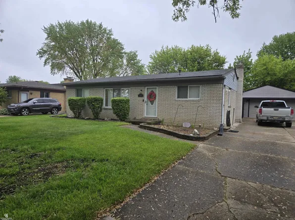 50180 Spruce St, New Baltimore, MI 48047