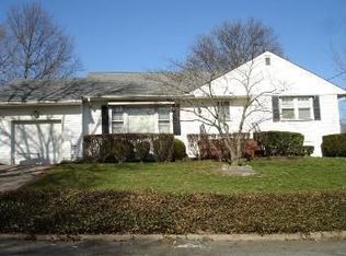 24 Fraley Dr, Somerset, NJ 08873