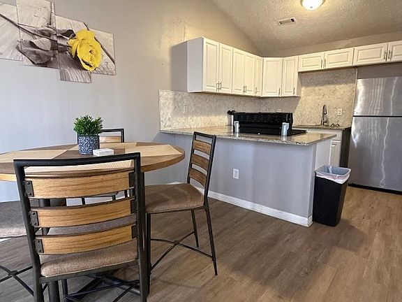 4th image of 5418 Glen Haven Dr #5418
