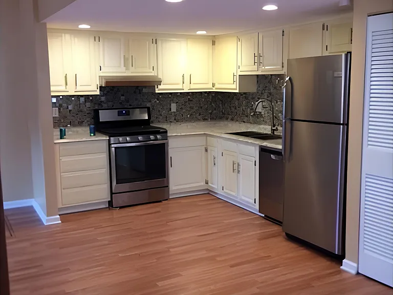 2820 Bridge Ave #B — Photo 2