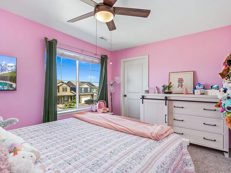 276 Swallow Rd — Photo 20