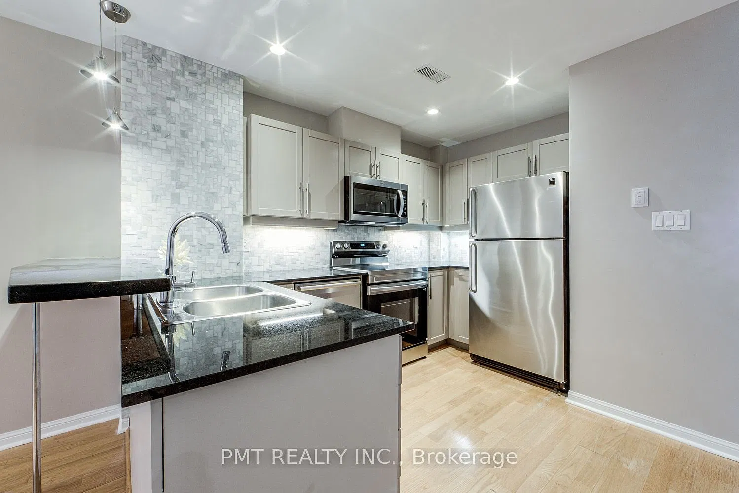 4 bed, $5,700 — Photo 4